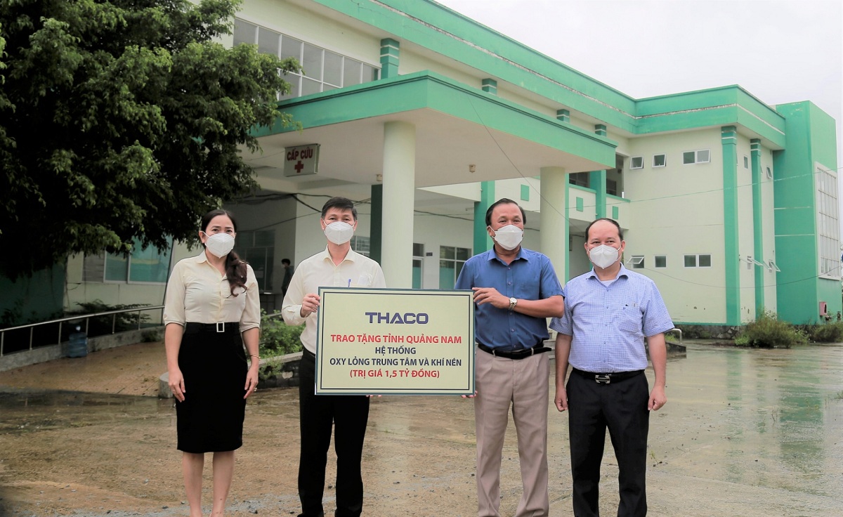 1. THACO trao tặng hệ thống oxy lỏng trung tâm và khí nén cho tỉnh Quảng Nam edit.jpg