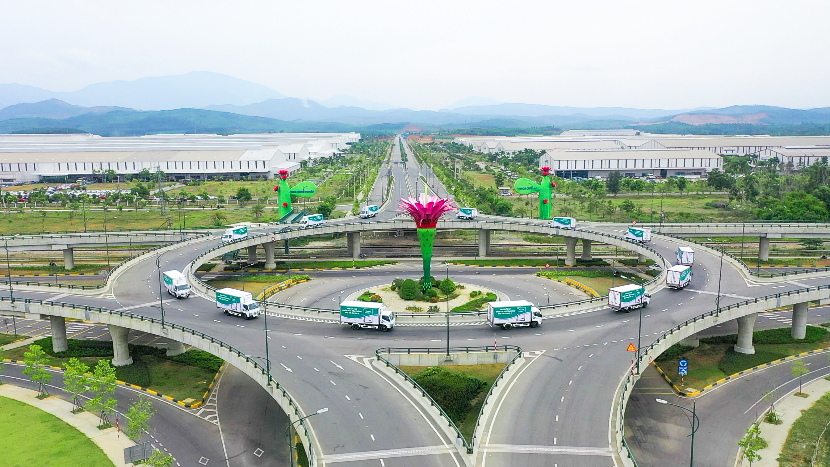 18. Xe vận chuyển vaccine.png