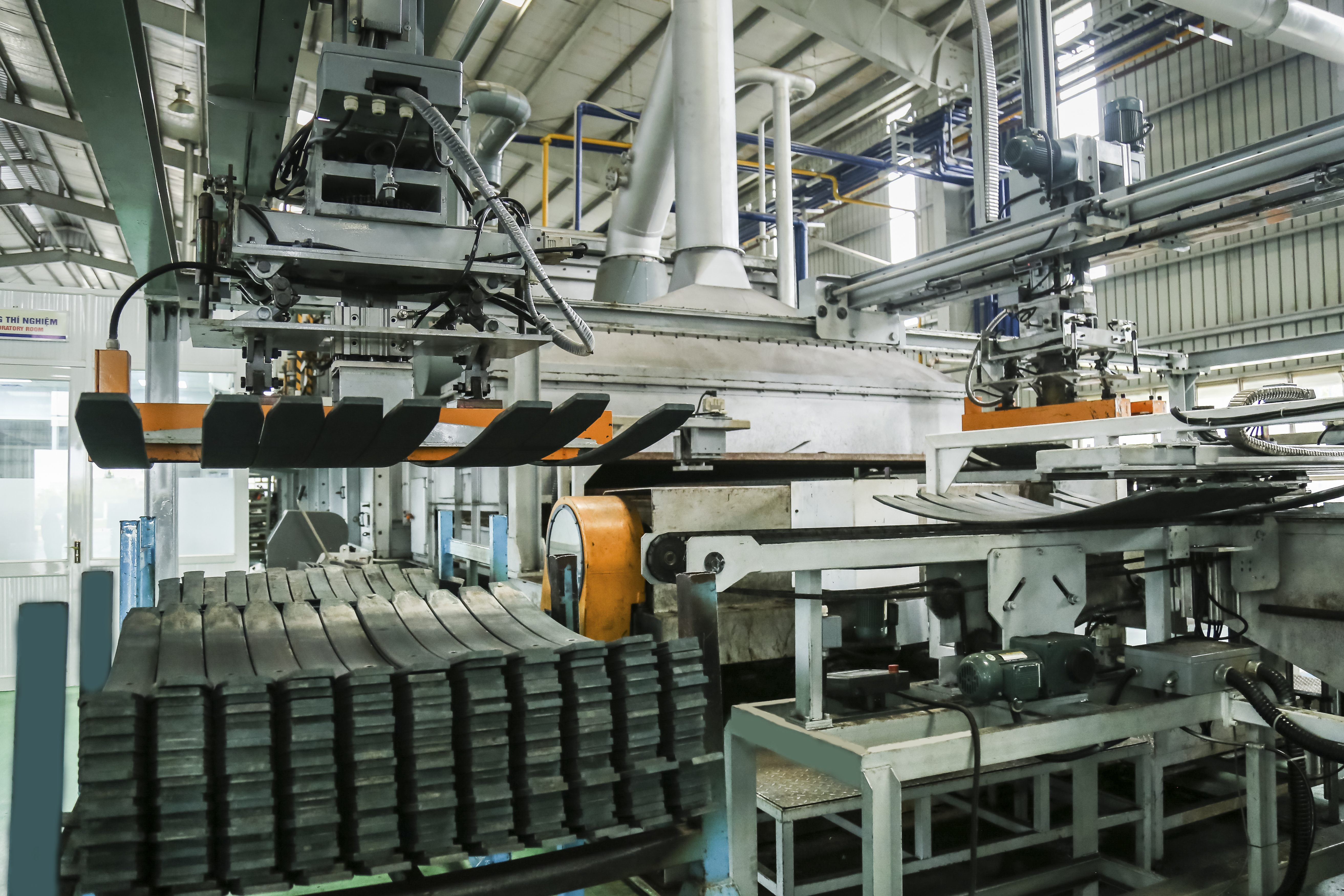 4. Chuyen Nhiet luyen.jpg