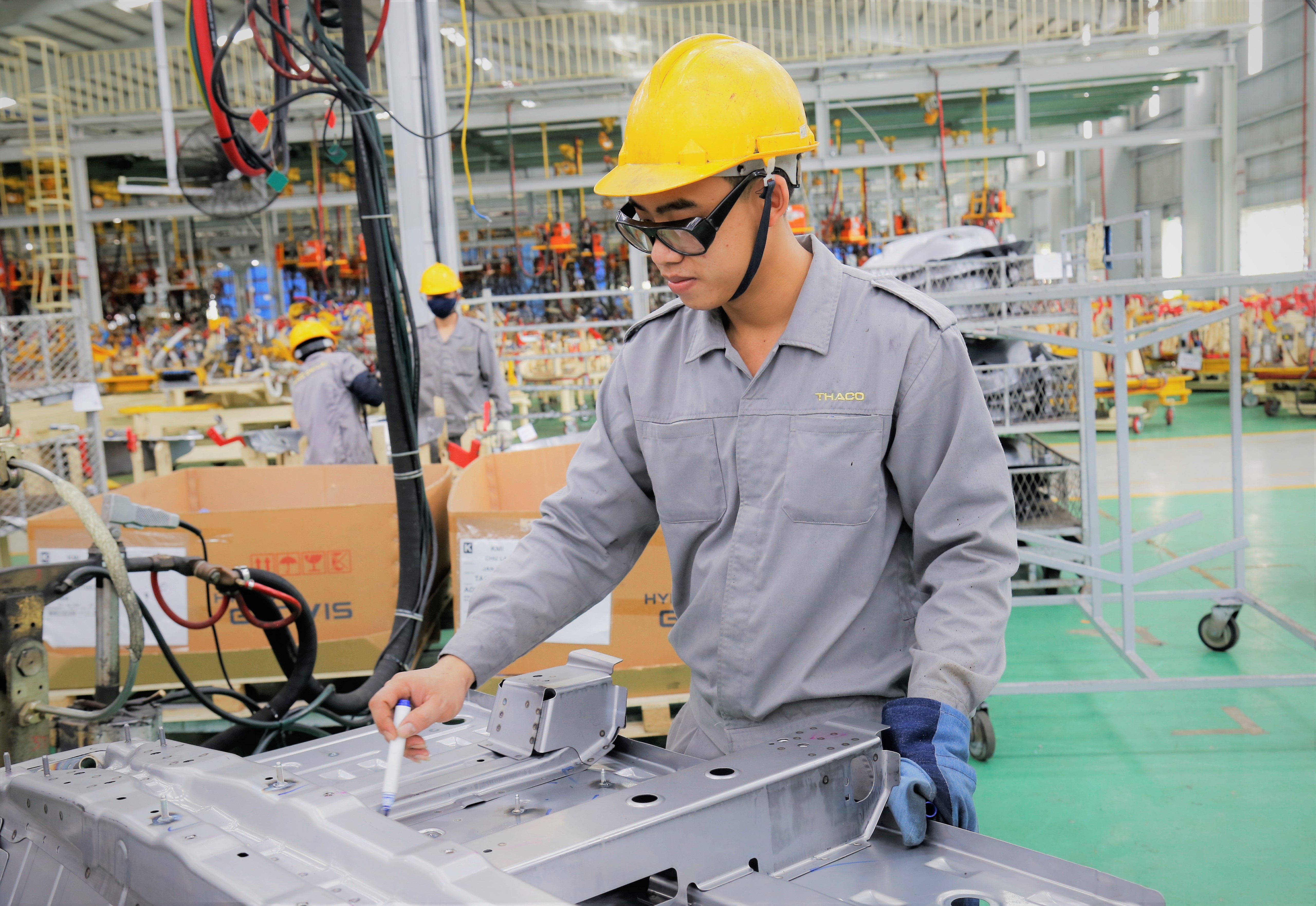 9. Anh Trần Huy - người có nhiều đóng góp vào các đề tài cải tiến của Tổ.jpg