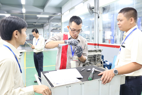 a hoi thi tay nghe (10).jpg