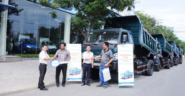 Ban_giao_xe_Thaco_Forland.jpg