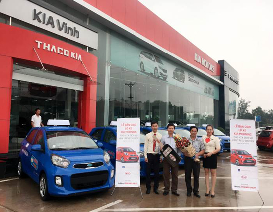 ban giao xe Kia Su Chuyen.jpg