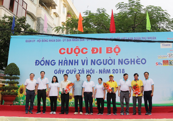 đi bộ gây quỹ PN (18).jpg