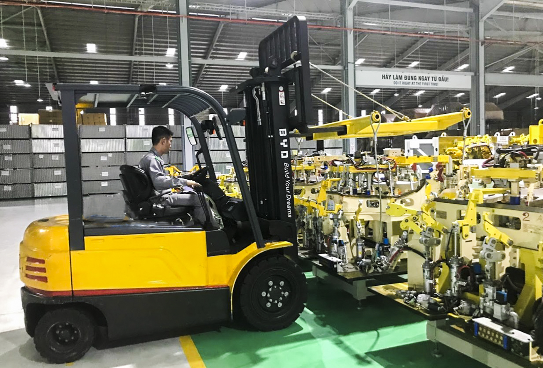 Cải tiến liên kết khung càng xe nâng và Hanger Jig - NM Thân vỏ.jpg