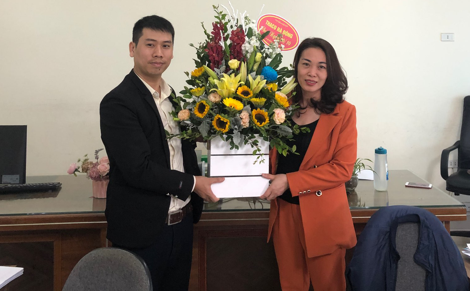 chi nhanh tai va bus Ha Dong.png