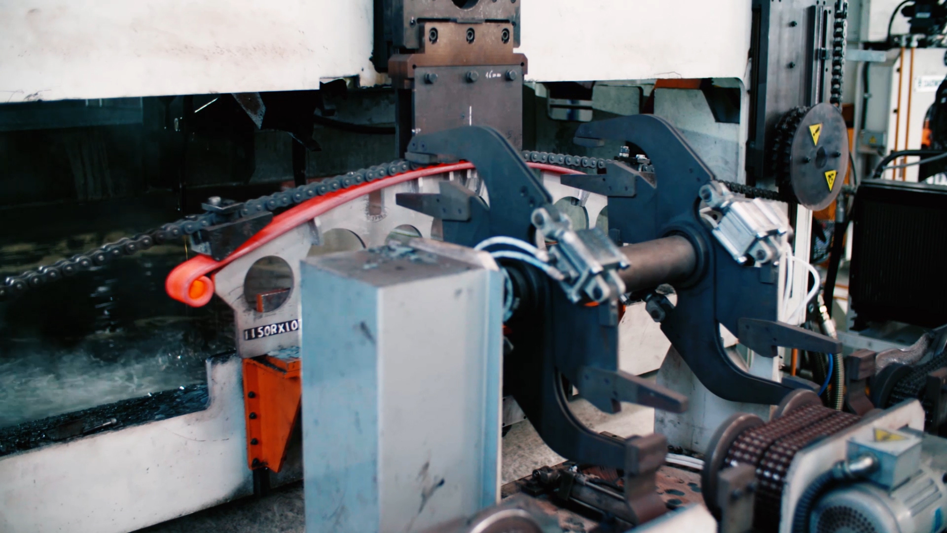 Gia nhiệt cuộn tai nhíp.jpg