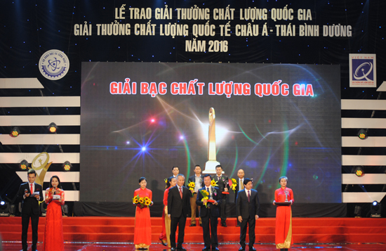 GIAI THUONG QUOC GIA.jpg