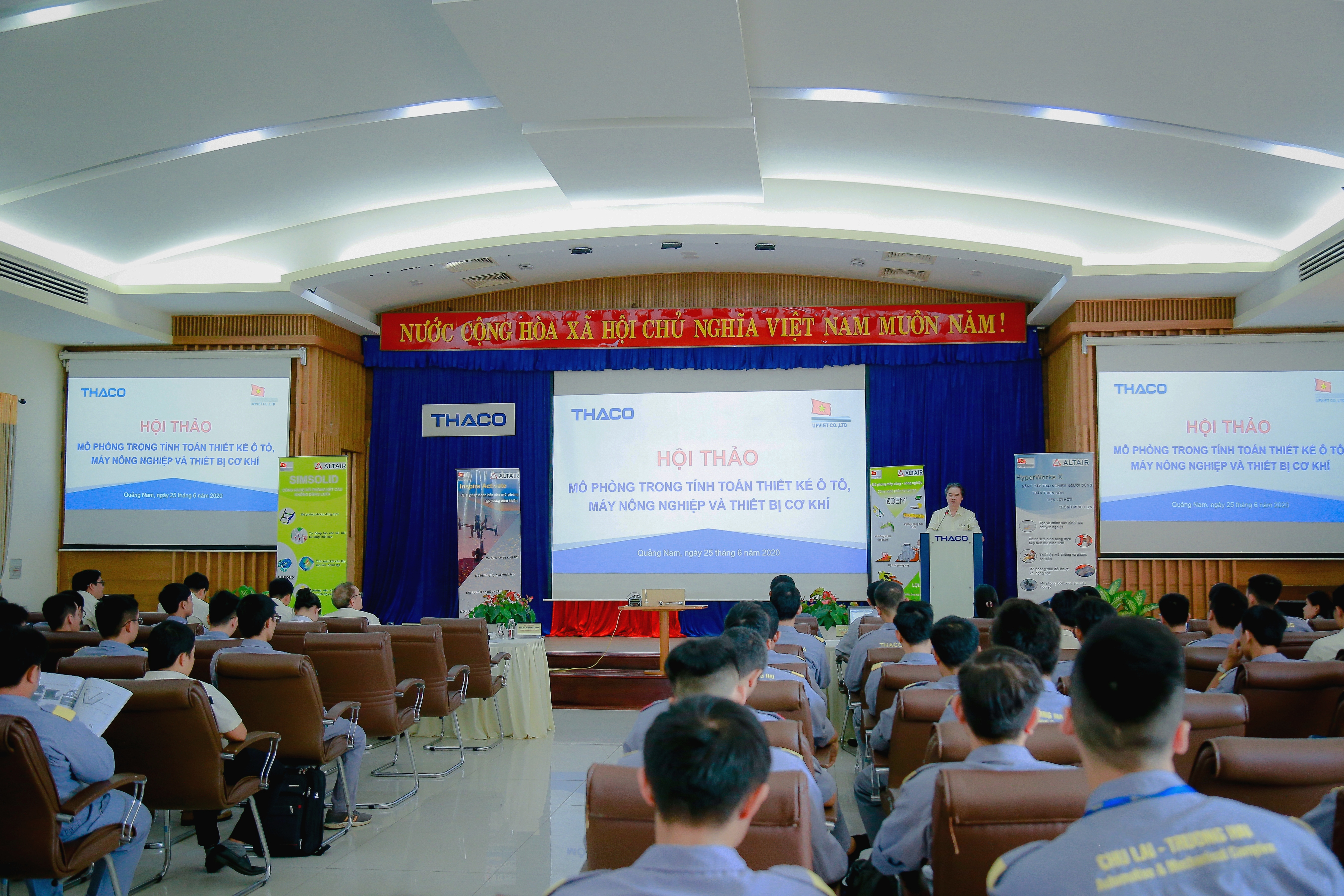 Hội thảo mô phỏng trong tính toán thiết kế ô tô, máy nông nghiệp và thiết bị cơ khí (1).JPG