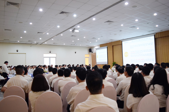 hoi nghi tai bus (1).jpg