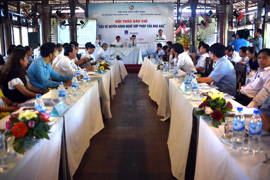 hoi thao bao chi (2).jpg