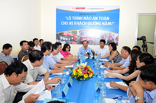 Quang cảnh buổi tọa đàm