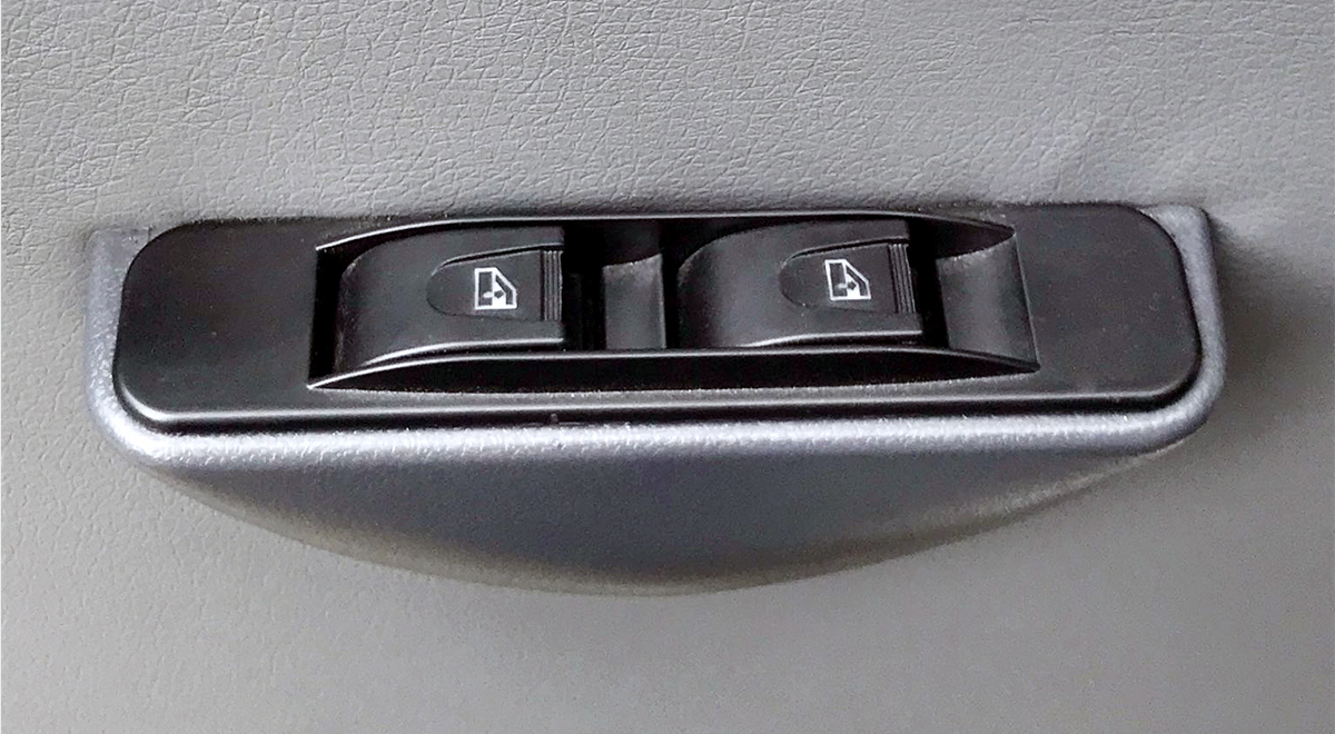 kinh cua chinh dien.jpg