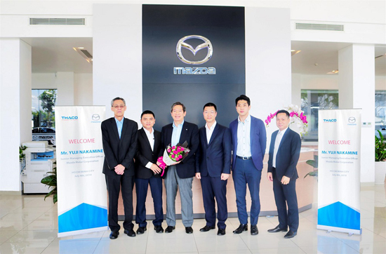 Lanh dao NB tham VN 4.jpg