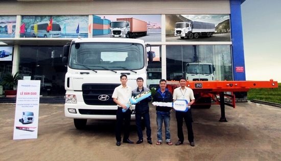 Le-Ban-Giao-Xe-Hyundai-HD70-PhuongNam.jpg