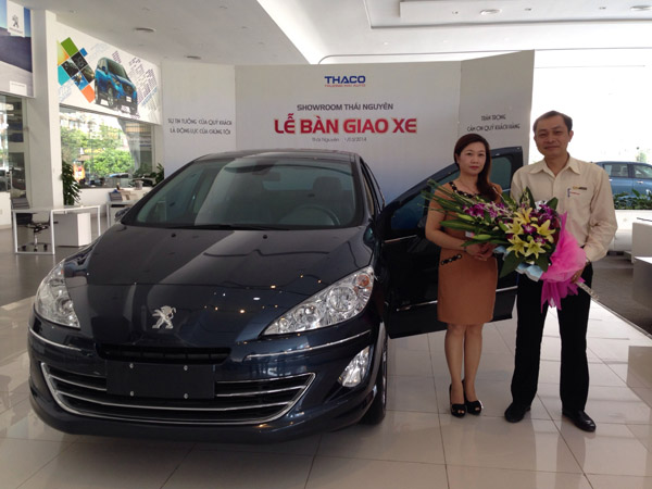 Le_ban_giao_xe_Peugeot_TN.jpg