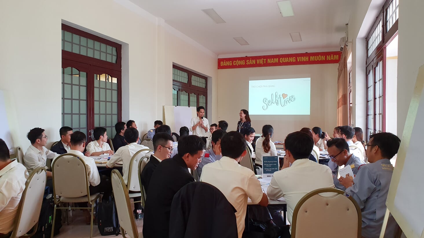 Lớp đào tạo kỹ năng giao tiếp.jpg