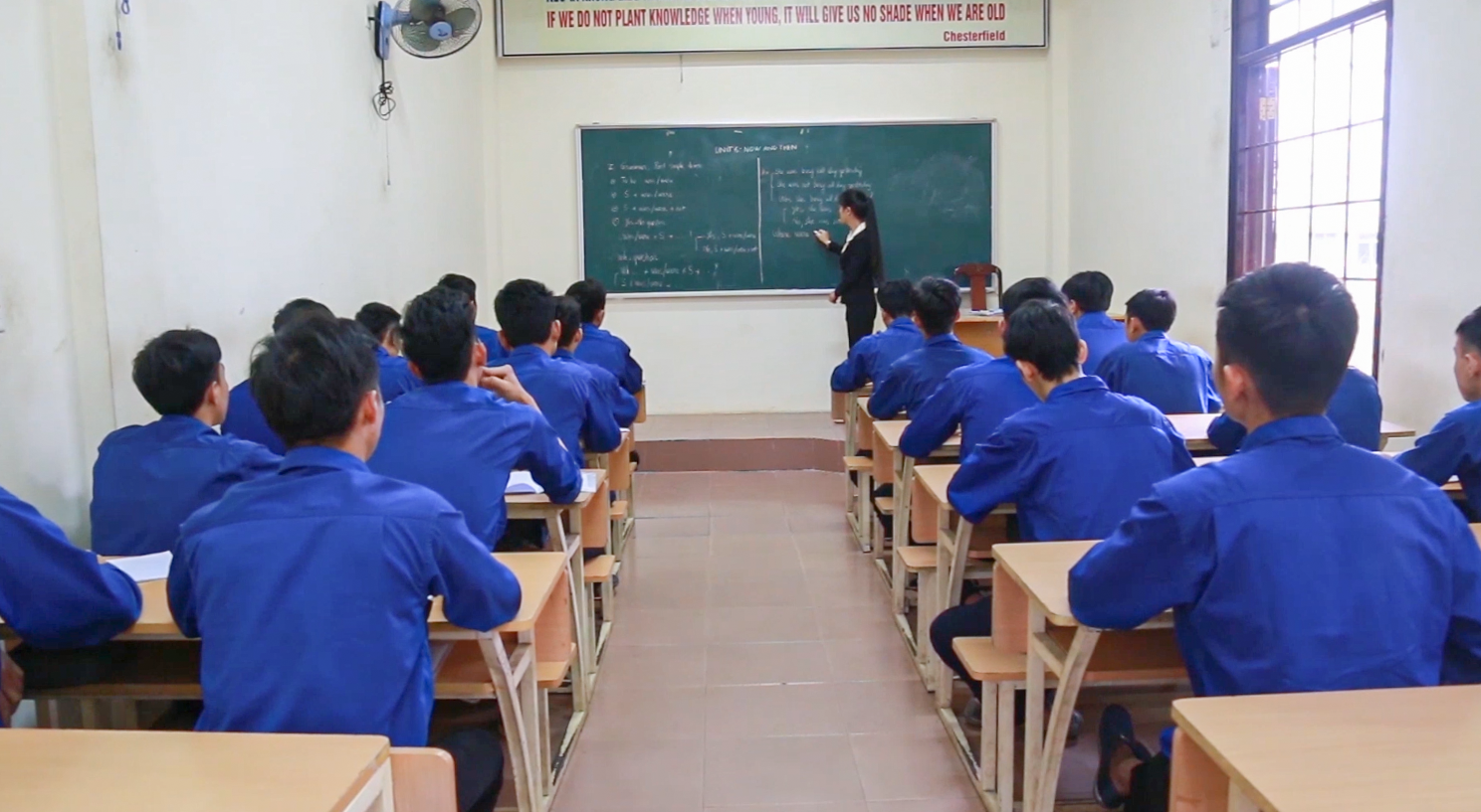 Lớp đào tạo ngoại ngữ.png