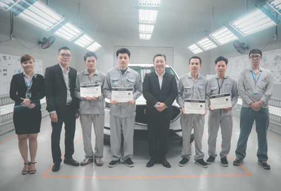 MAZDA TRAO CHUNG CHI (1).jpg