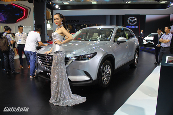 nguoi dep va xe (8).jpg