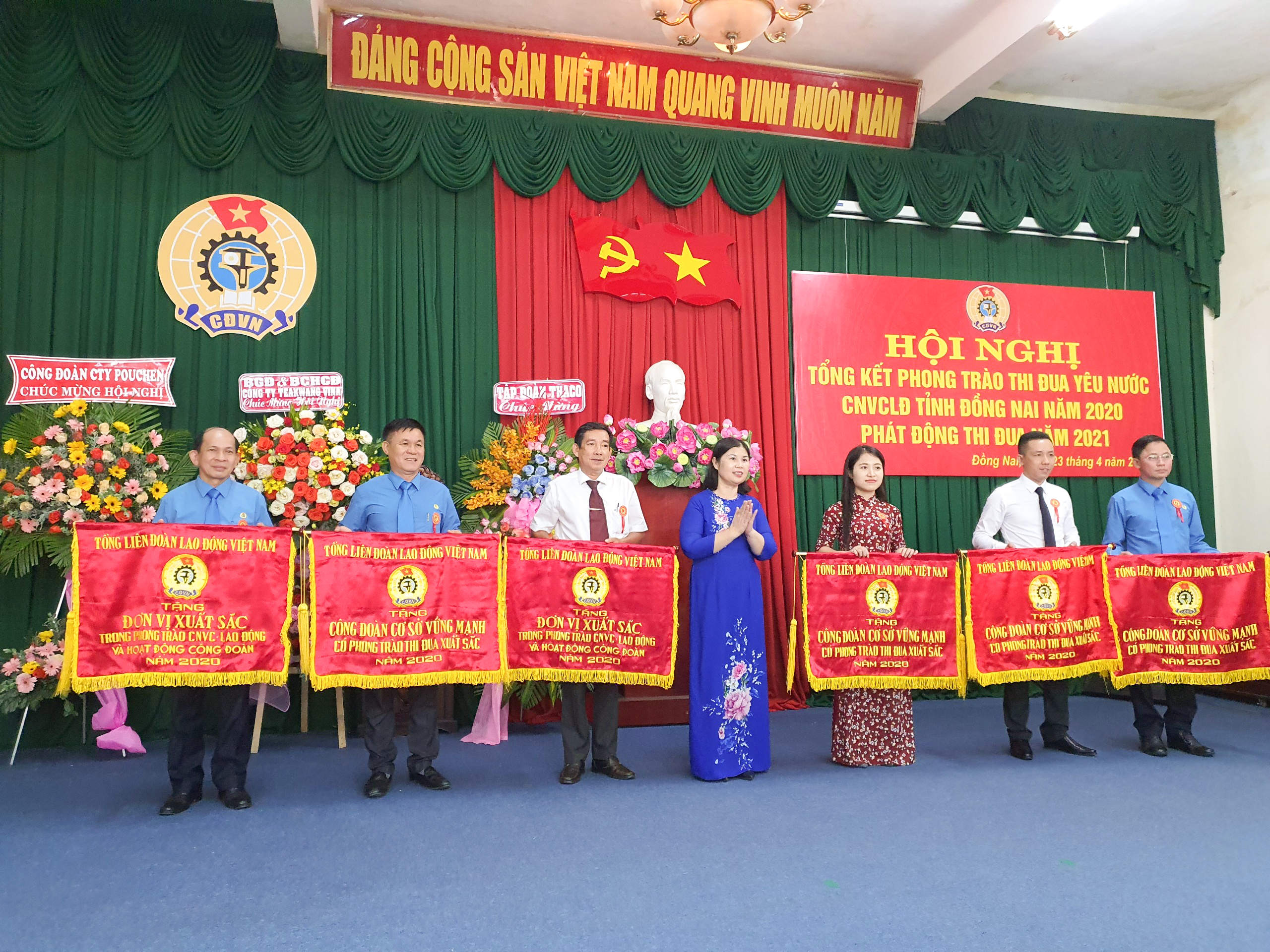 Nhan co TLD 2edit.jpg