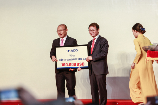 Park Hang Seo (1).jpg