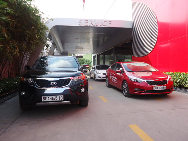 SR_Kia_Binh_Tan_ Carcare_ Roadshow_2.jpg