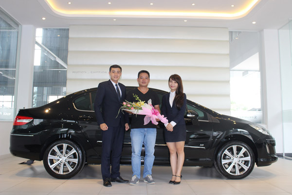 SR_PMH_Ban_giao_xe_Peugeot.jpg