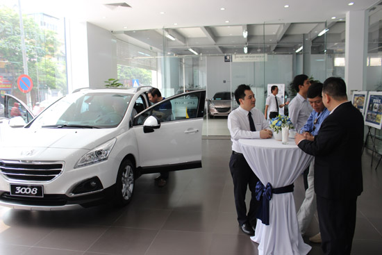 test_drive_peugeot_Ha_Noi_1.jpg