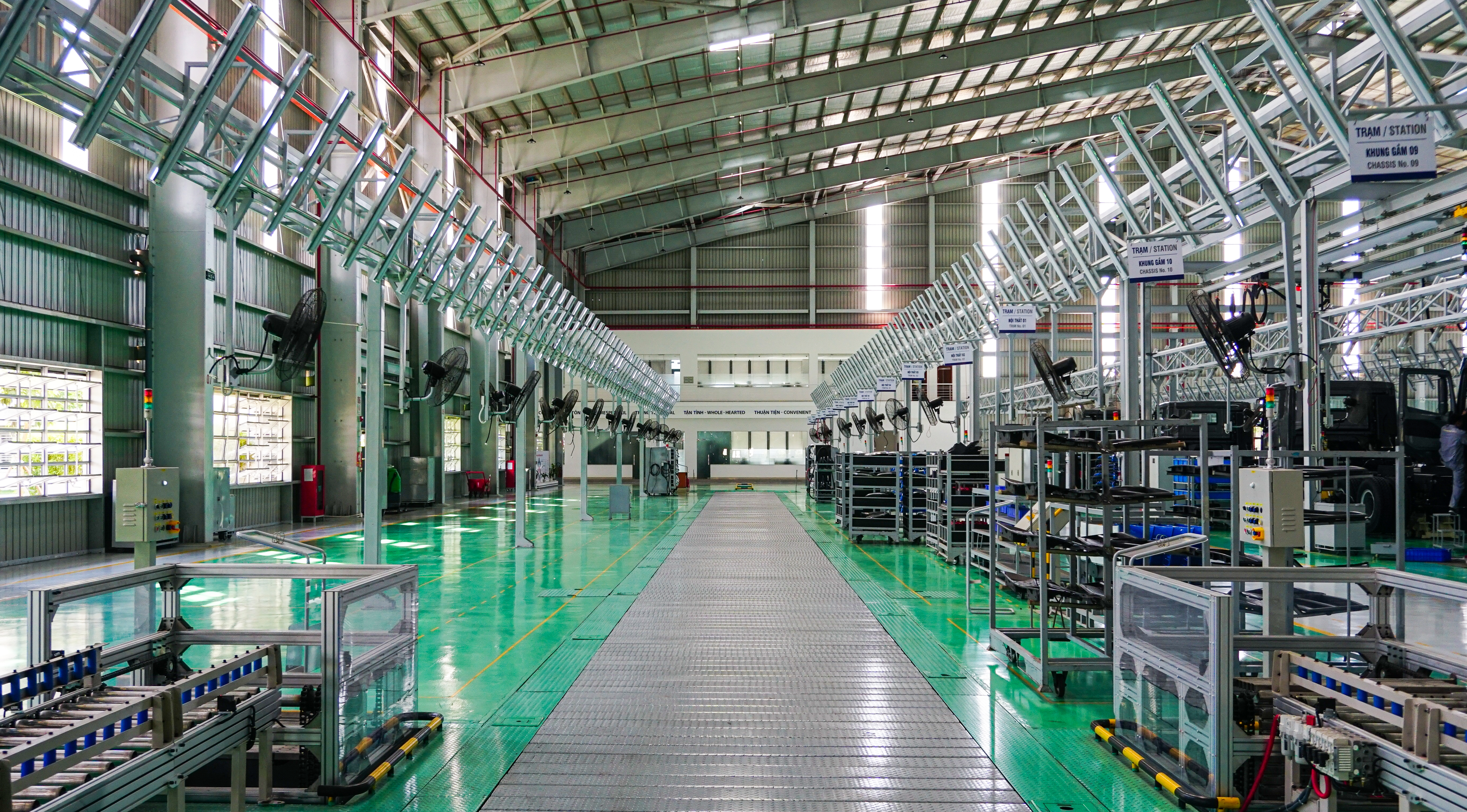 Thiết kế gia công và lắp đặt băng chuyền lắp ráp hoàn thiện tại NM Tải.JPG