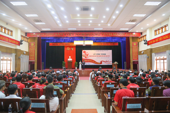 ton vinh hien mau (2).jpg