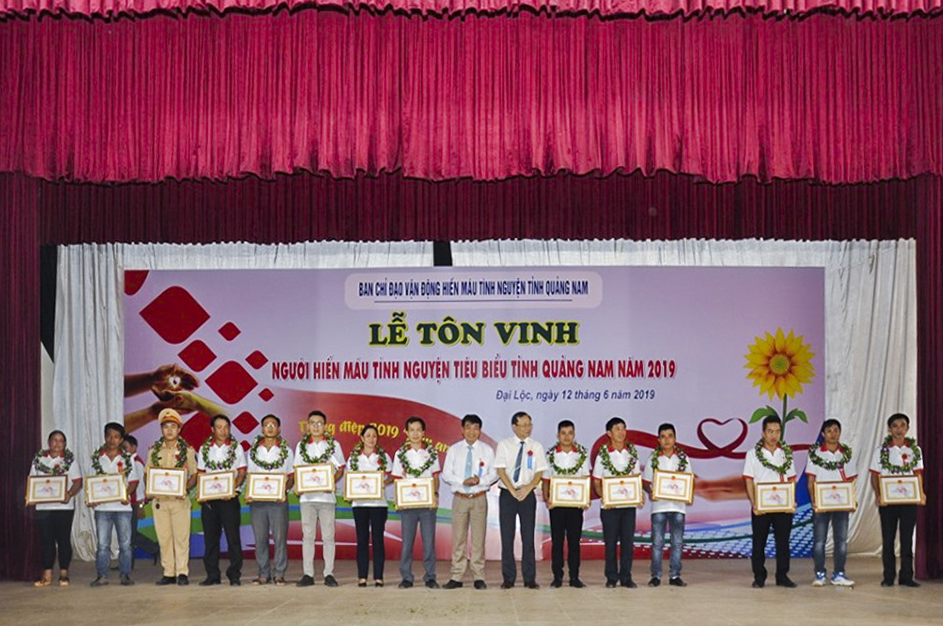 Ton vinh hien mau (3).jpg