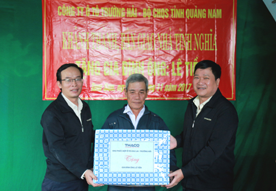 trao tang nha tinh nghia (2).jpg