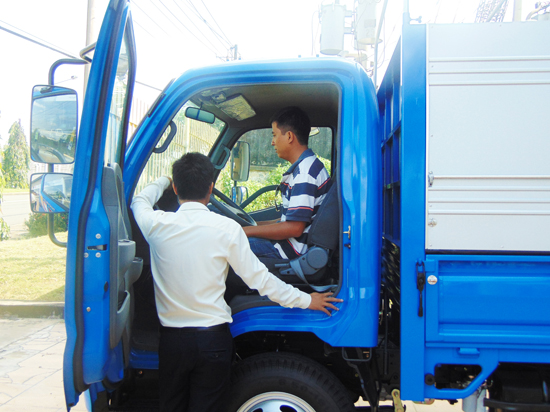 Trưng bày xe OLLIN345 (16).jpg