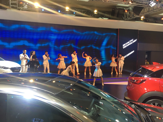 trinh dien am nhac ngay dau tien tai VMS (14).jpg