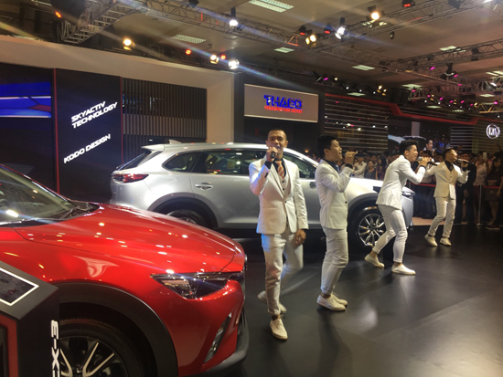 trinh dien am nhac ngay dau tien tai VMS (8).jpg