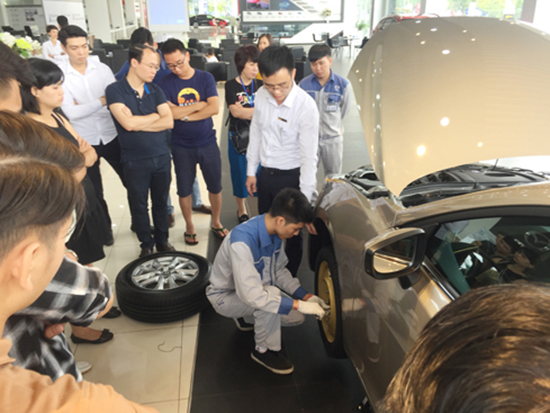 TVSD xe Mazda - showroom Mazda PVD.3.jpg