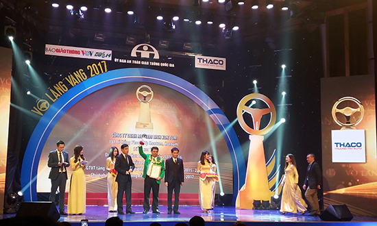 up trao giải 2.jpg