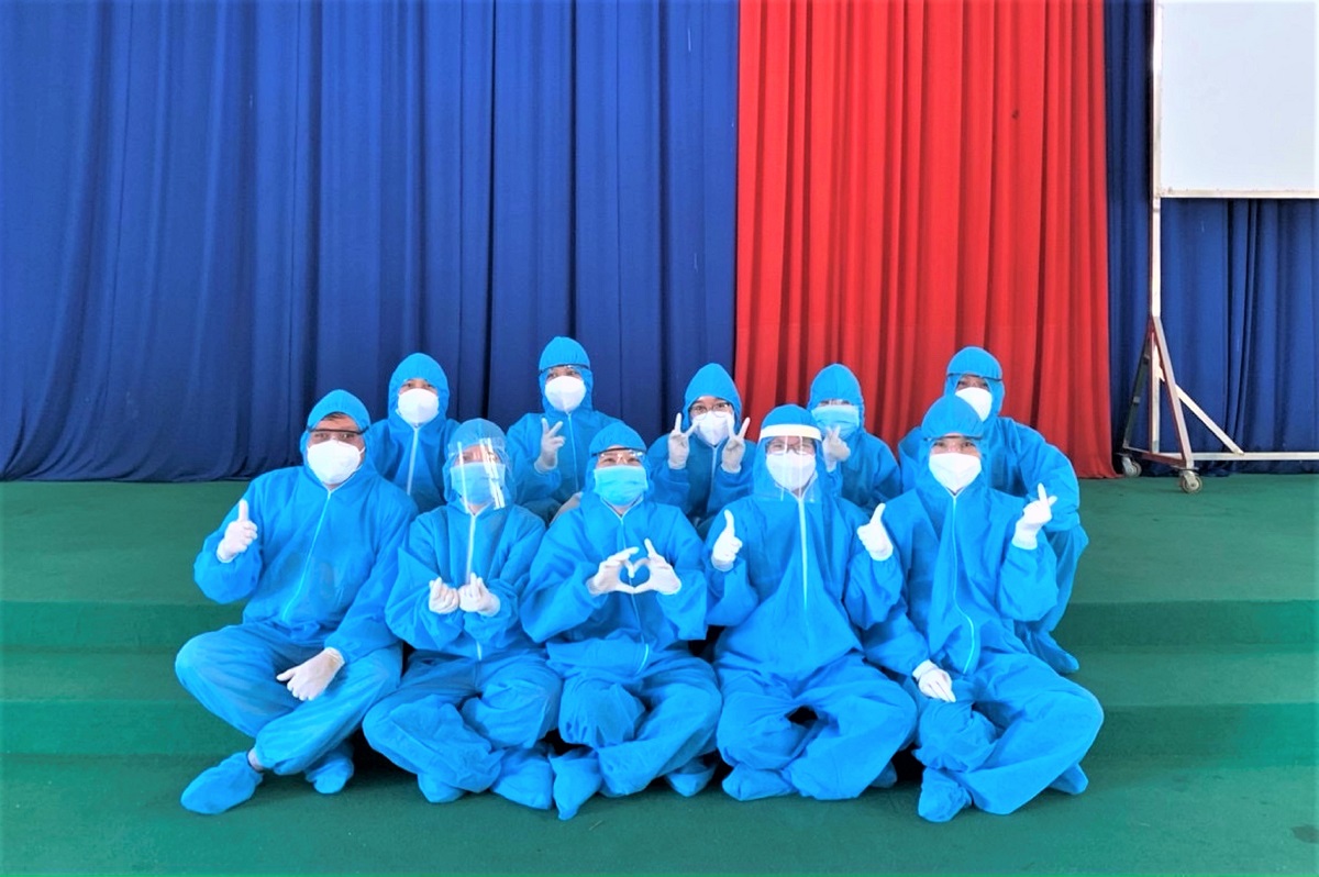 12. Các nhân viên y tế THACO Chu Lai tham gia lấy mẫu xét nghiệm Covid-19-edit.jpg