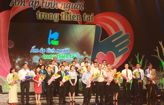 ung ho 2.7 ty (3).jpg