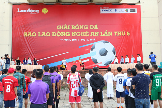 Giai Bong da Bao Lao Dong Nghe An.4.jpg