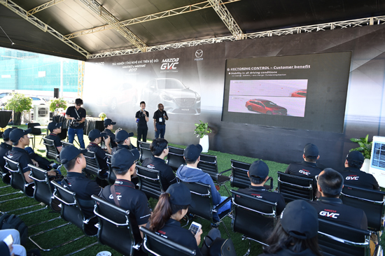 trai nghiem mazda (2).jpg