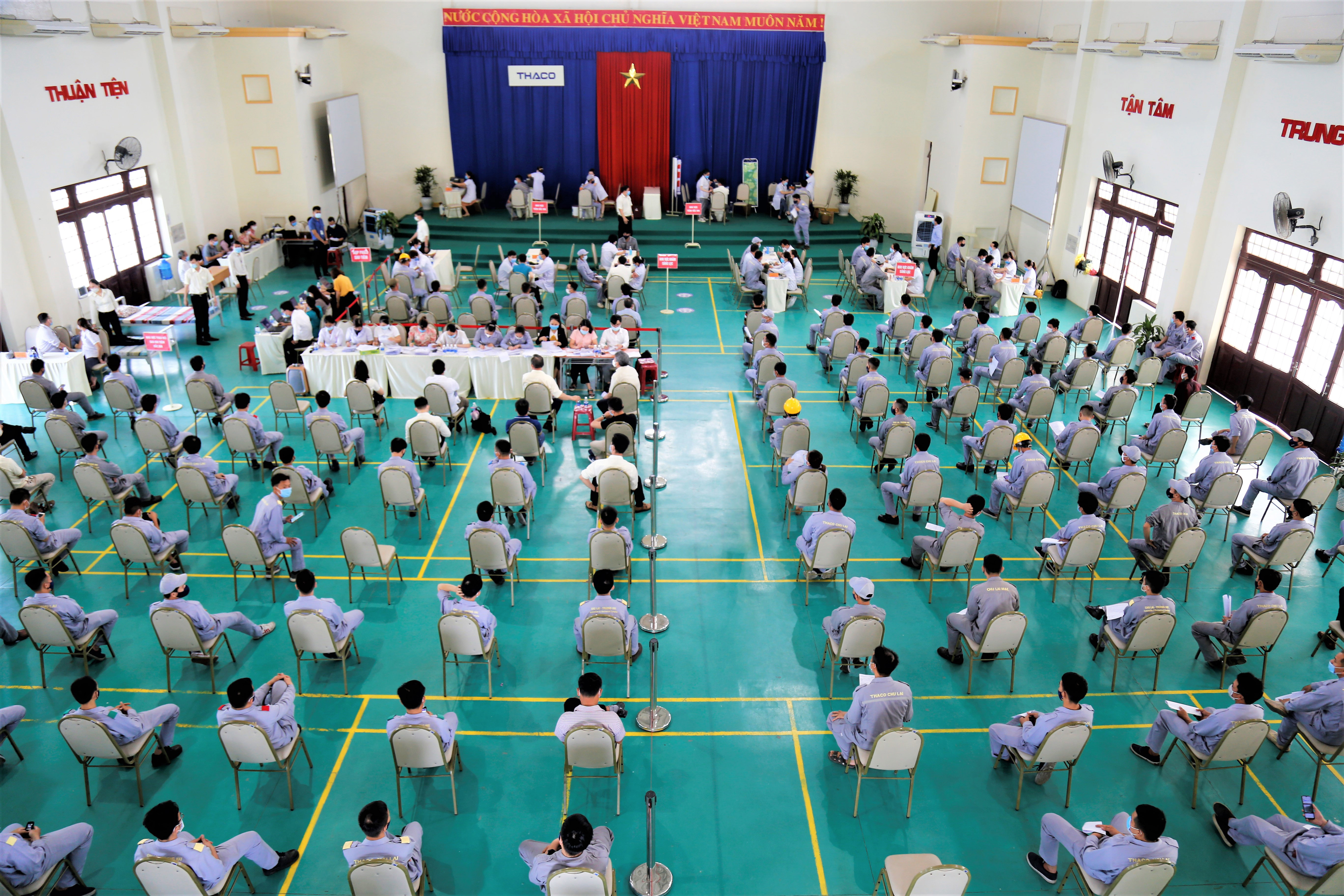 18. To&agrave;n cảnh ti&ecirc;m vaccine-edit.jpg