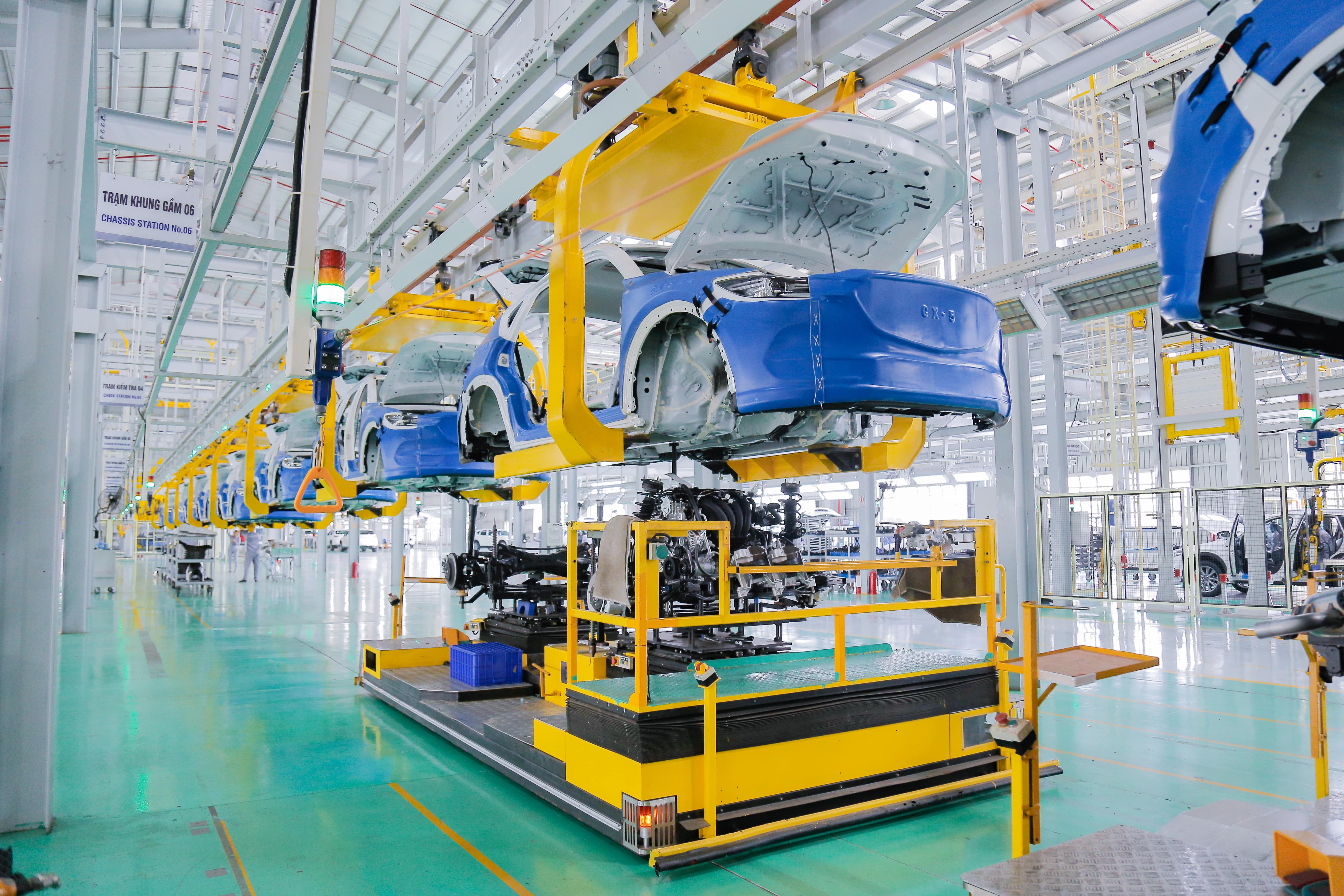 Hình 7. Dây chuyền lắp ráp khung gầm .JPG